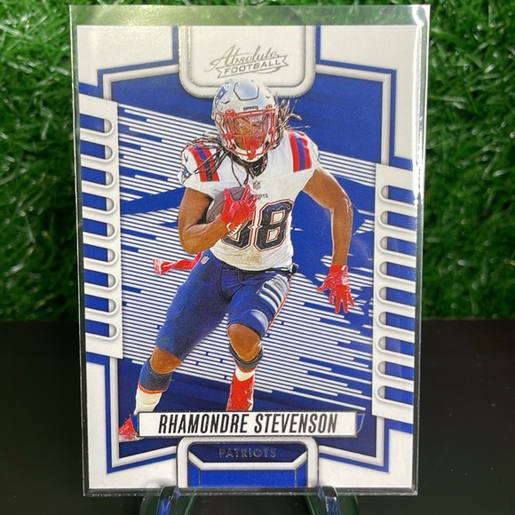 18. Panini Lot of 10 Cards New England Patriots Football Trading Cards 🏈 - Picture 9 of 10